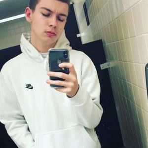 Meet your Posher, Julian